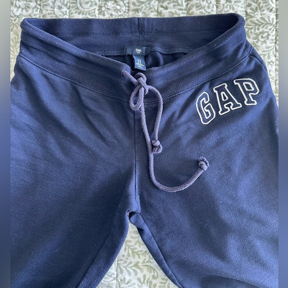GAP Charcoal Joggers - Picture 3 of 8